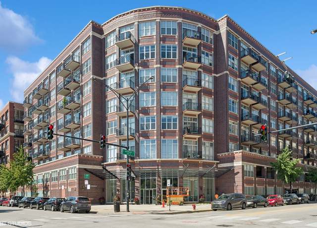 Property at 1000 W Adams St #817, Chicago, IL 60607, 2 beds, 2 baths
