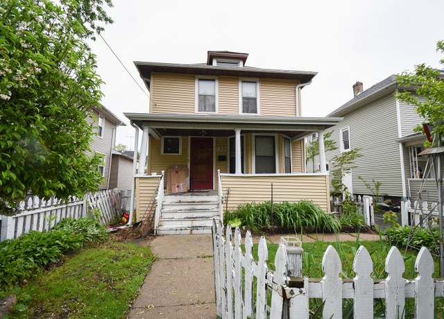 Property at 937 N County St, Waukegan, IL 60085, 4 beds, 2 baths
