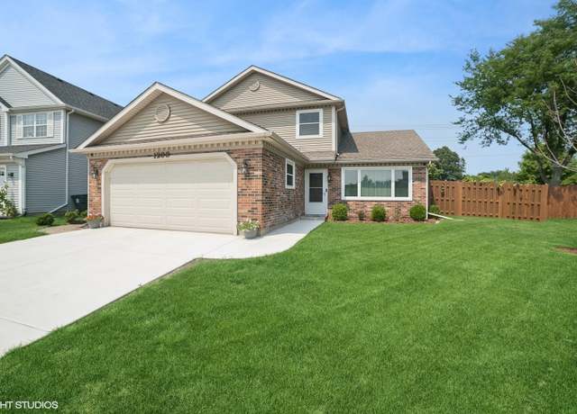 Property at 1208 Old Timber Ln, Hoffman Estates, IL 60192, 3 beds, 2.5 baths