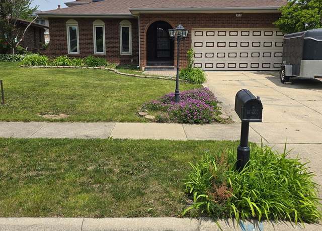 Property at 6118 Heron Dr, Oak Forest, IL 60452, 3 beds, 3 baths