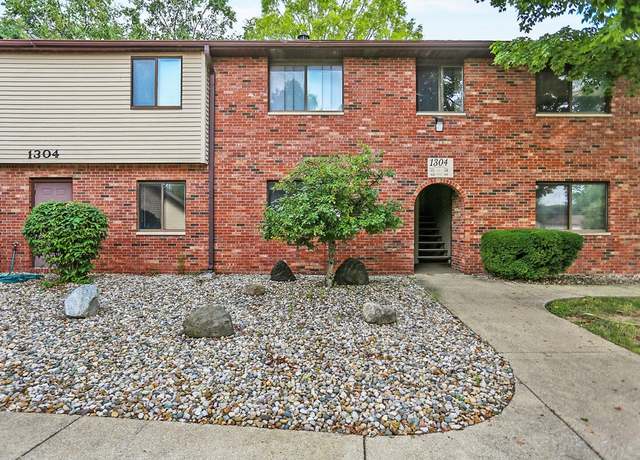 Property at 1304 Christopher Cir #7, Urbana, IL 61802, 2 beds, 1 bath