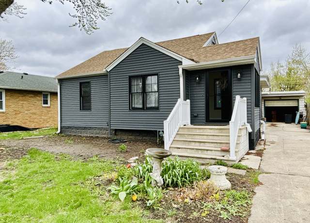 Property at 1446 W Lafayette St, Ottawa, IL 61350, 3 beds, 2 baths