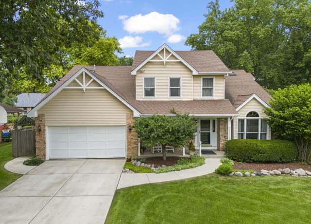 Property at 2002 Middleton Dr, Wheaton, IL 60189, 4 beds, 2.5 baths