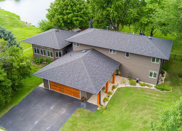 Property at 270 Prairie St, Hinckley, IL 60520, 6 beds, 5 baths