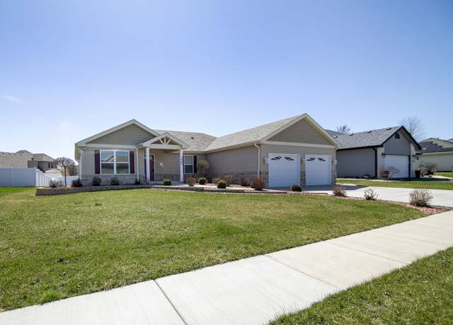 Property at 1840 Yorktown Dr, Bourbonnais, IL 60914, 3 beds, 2 baths
