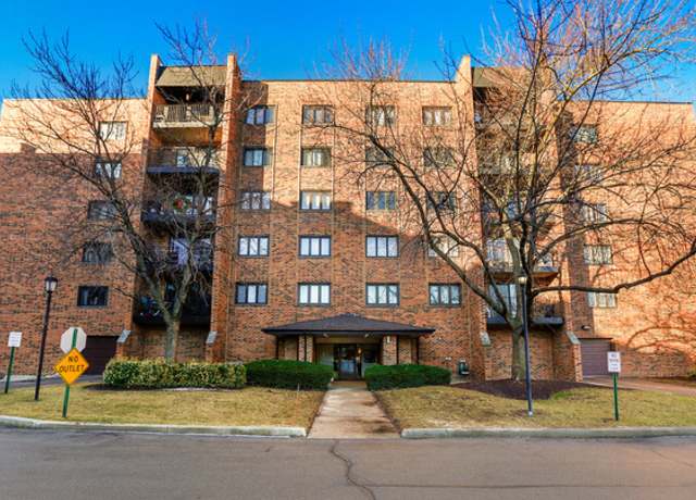 Property at 9386 Landings Ln #306, Des Plaines, IL 60016, 2 beds, 2 baths