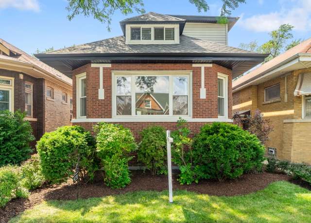 Property at 9230 S Elizabeth St, Chicago, IL 60620, 5 beds, 3 baths