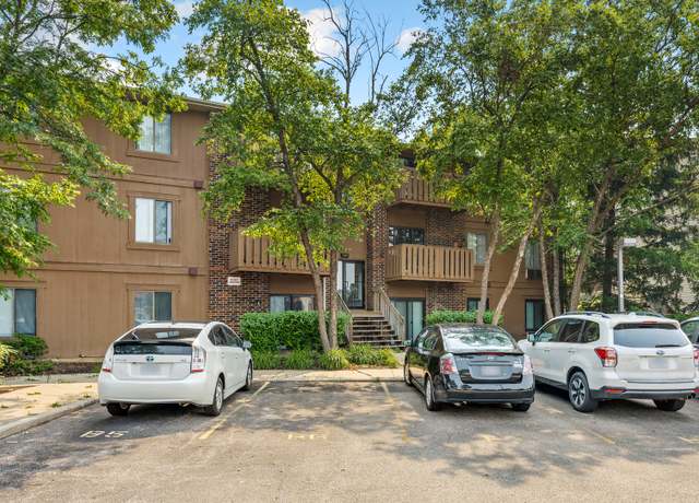 Property at 1081 Rodenburg Rd #105, Roselle, IL 60172, 1 bed, 1 bath