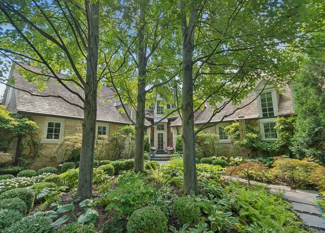 Property at 608 Stonegate Ter, Glencoe, IL 60022, 6 beds, 8 baths