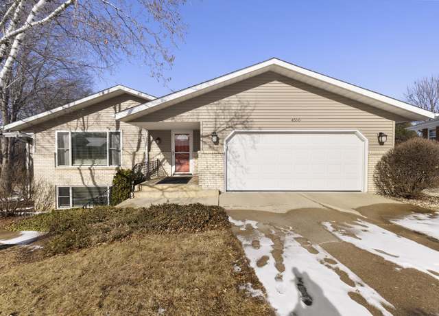 Property at 4510 Crescent Cir, Rockford, IL 61108, 3 beds, 2 baths