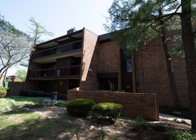 Property at 14511 Central Ct Unit M1, Oak Forest, IL 60452, 2 beds, 2 baths