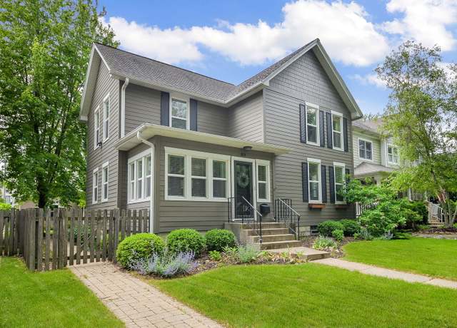 Property at 549 S Main St, Naperville, IL 60540, 3 beds, 2.5 baths