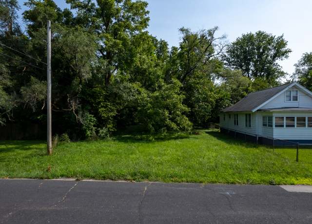 Property at 512 E Paris Ave, Peoria, IL 61603