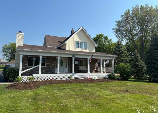 Property at 2112 Church St, Johnsburg, IL 60051, 3 beds, 3.5 baths