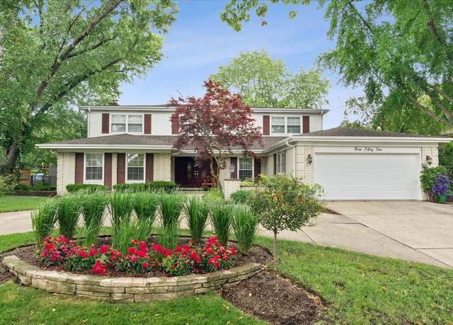Property at 951 Suffield Ter, Northbrook, IL 60062, 4 beds, 3.5 baths