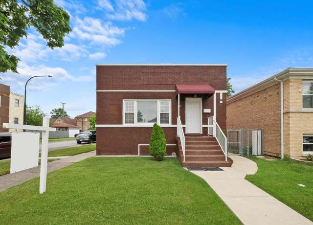 Property at 1940 S 59th Ct, Cicero, IL 60804, 4 beds, 2.5 baths