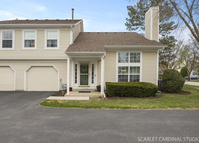 Property at 250 Acorn Dr, Streamwood, IL 60107, 2 beds, 1.5 baths