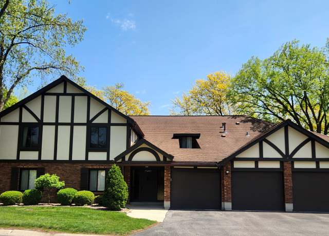 Property at 11241 Sycamore Ln Unit A, Palos Hills, IL 60465, 3 beds, 2 baths
