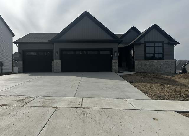 Property at 2509 Savanna Rd, Bloomington, IL 61705, 3 beds, 2 baths