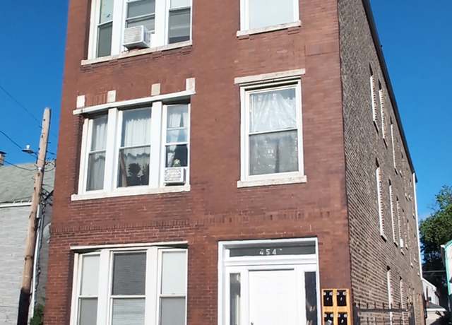Property at 4546 S Wood St, Chicago, IL 60609, 12 beds, 6 baths