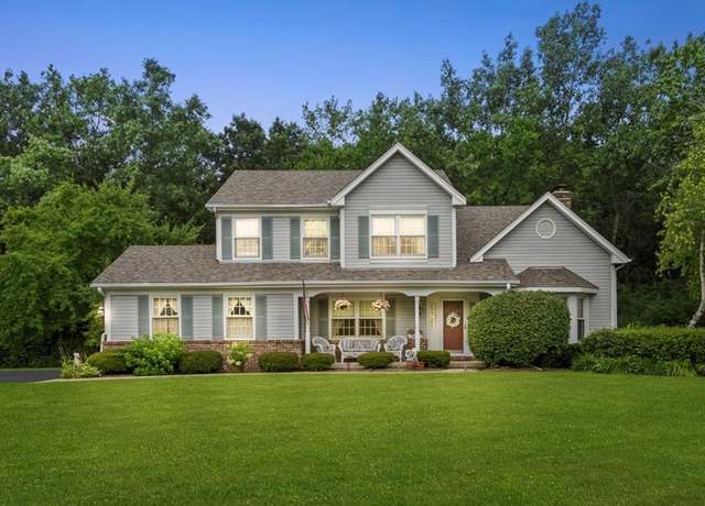 Property at 1625 Churchill Ct, Libertyville, IL 60048, 3 beds, 2.5 baths