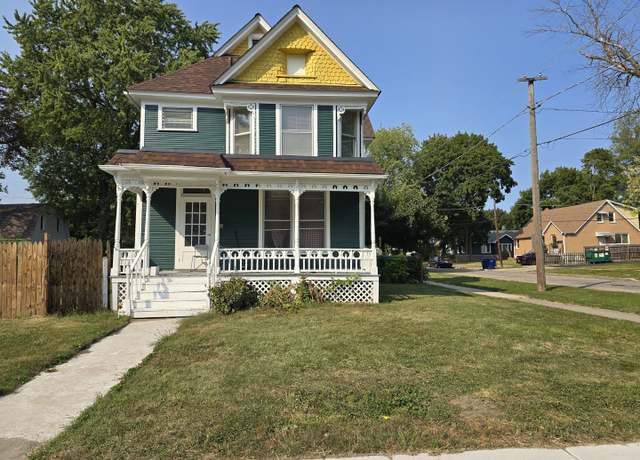Property at 702 Franklin St, Waukegan, IL 60085, 4 beds, 1.5 baths