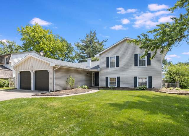 Property at 429 W Briarcliff Rd, Bolingbrook, IL 60440, 4 beds, 2.5 baths