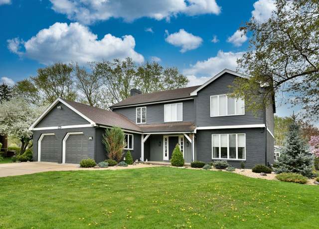 Property at 179 Old Forge Rd, Elgin, IL 60123, 4 beds, 2.5 baths