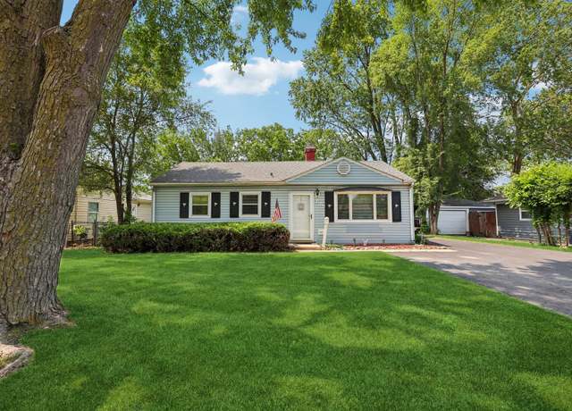 Property at 129 S Hammes Ave, Joliet, IL 60436, 3 beds, 1 bath