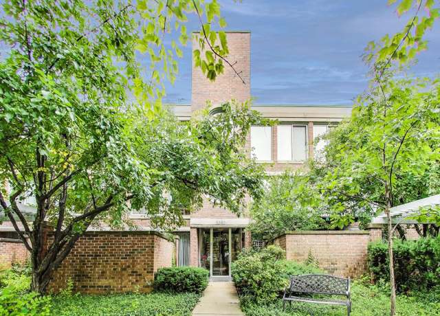 Property at 2050 Arbor Ln #301, Northfield, IL 60093, 3 beds, 2 baths