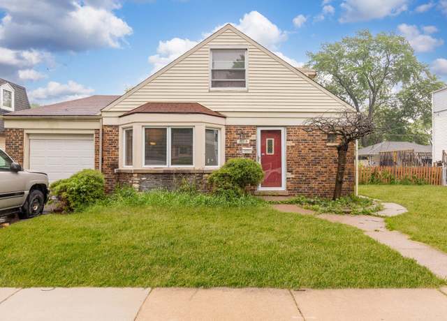 Property at 10215 S Kildare Ave, Oak Lawn, IL 60453, 4 beds, 2 baths