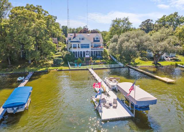 Property at 1210 Country Club Dr, Warsaw, IN 62379, 5 beds, 7.5 baths