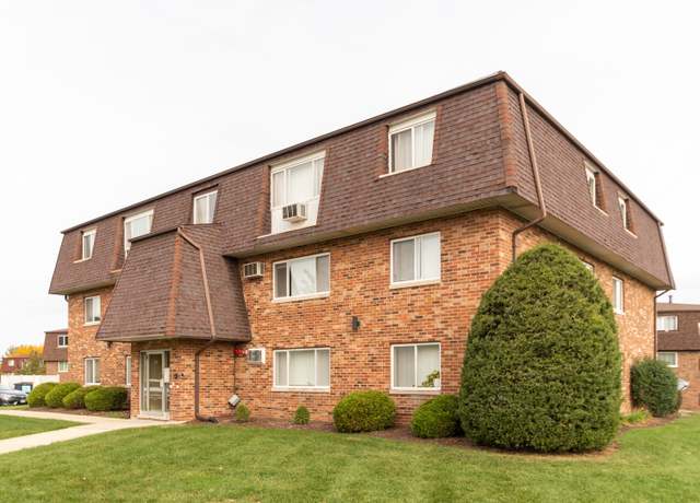 Property at 7100 Laverne Ln #3, Tinley Park, IL 60477, 2 beds, 1 bath