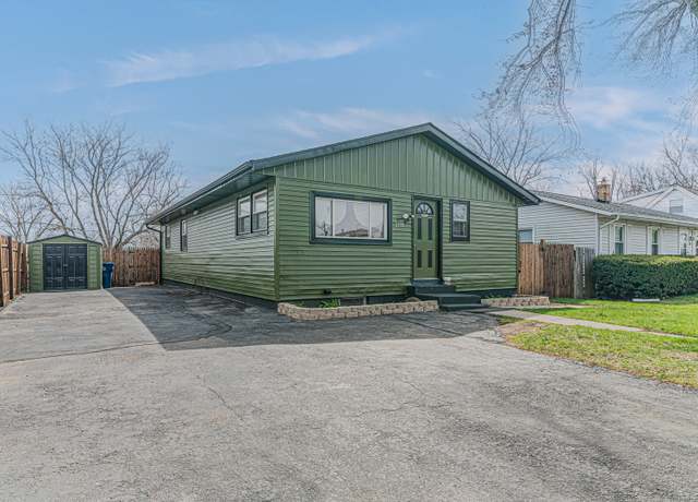 Property at 2105 Prospect Ave, North Chicago, IL 60064, 4 beds, 1.5 baths