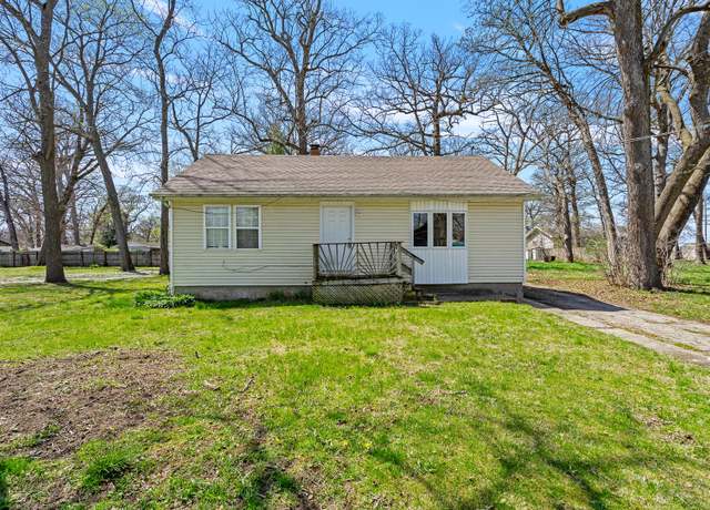 Property at 68 S Laurel Rd, Kankakee, IL 60901, 2 beds, 1 bath