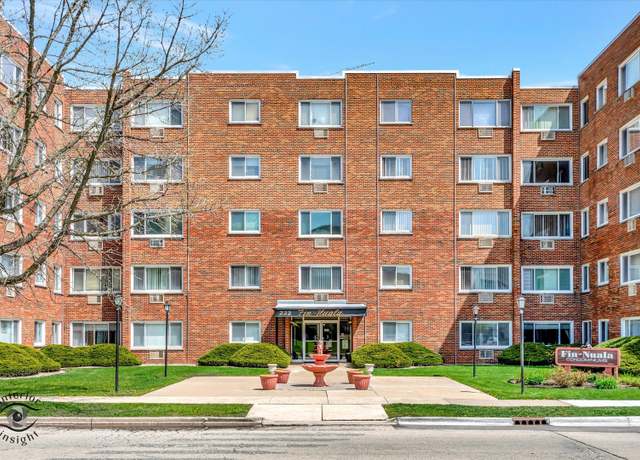Property at 222 Madison St #302, Joliet, IL 60435, 1 bed, 1 bath