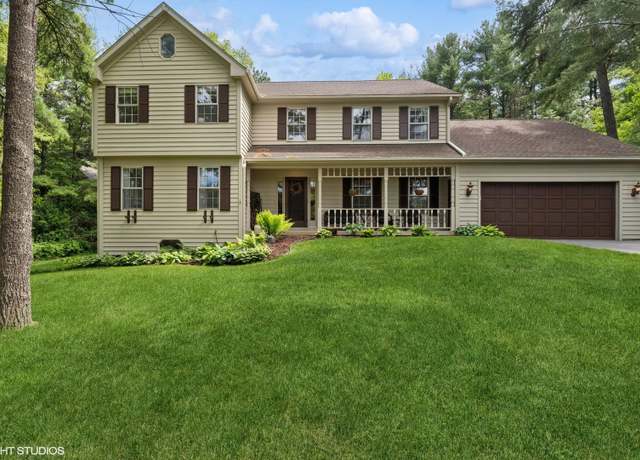 Property at 3909 Wyndwood Dr, Crystal Lake, IL 60014, 4 beds, 2.5 baths