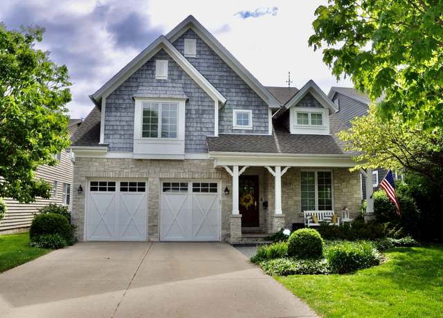 Property at 3919 Washington St, Downers Grove, IL 60515, 5 beds, 4.5 baths