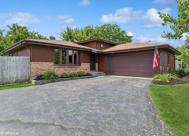 Property at 702 Amber Rd, New Lenox, IL 60451, 3 beds, 2.5 baths