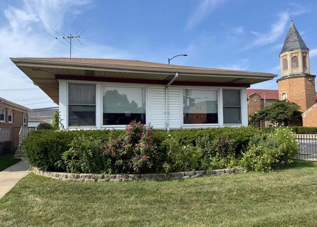 Property at 2800 W Bryn Mawr Ave, Chicago, IL 60659, 4 beds, 3 baths