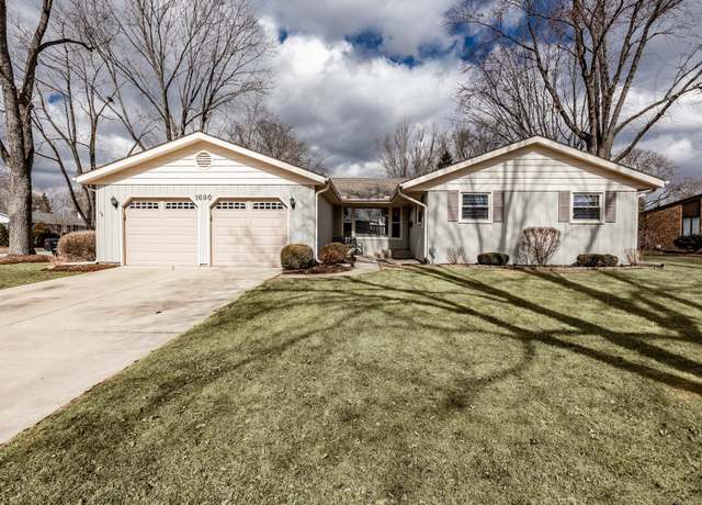 Property at 1690 Lin Lor Ln, Elgin, IL 60123, 3 beds, 2.5 baths