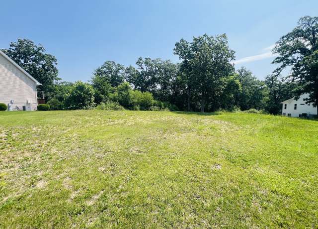 Property at 2112 Crestwood Dr, Crest Hill, IL 60403