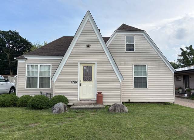 Property at 2715 W Ridgeland Ave, Waukegan, IL 60085, 2 beds, 1 bath