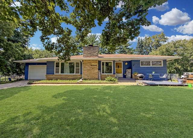 Property at 2358 Chelsea Ave, Freeport, IL 61032, 3 beds, 1 bath