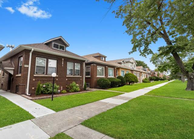 Property at 7646 S Wabash Ave, Chicago, IL 60619, 4 beds, 4 baths