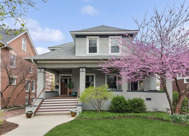 Property at 4038 W Warwick Ave, Chicago, IL 60641, 4 beds, 3.5 baths