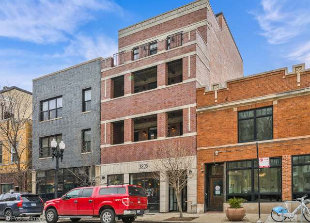 Property at 3828 N Lincoln Ave #2, Chicago, IL 60613, 3 beds, 2 baths
