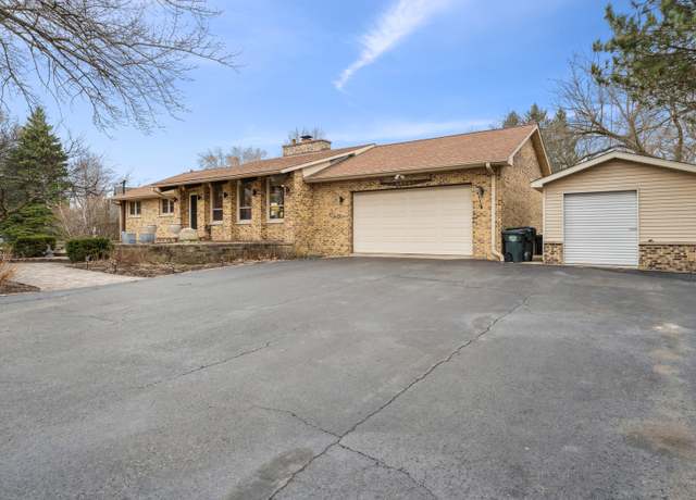 Property at 26980 N Pierre Dr, Mundelein, IL 60060, 4 beds, 3 baths