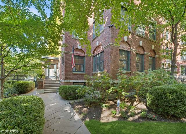 Property at 4612 N Magnolia Ave, Chicago, IL 60640