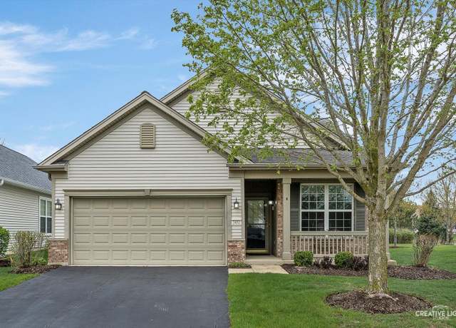 Property at 2452 Rolling Rdg, Elgin, IL 60124, 2 beds, 2 baths